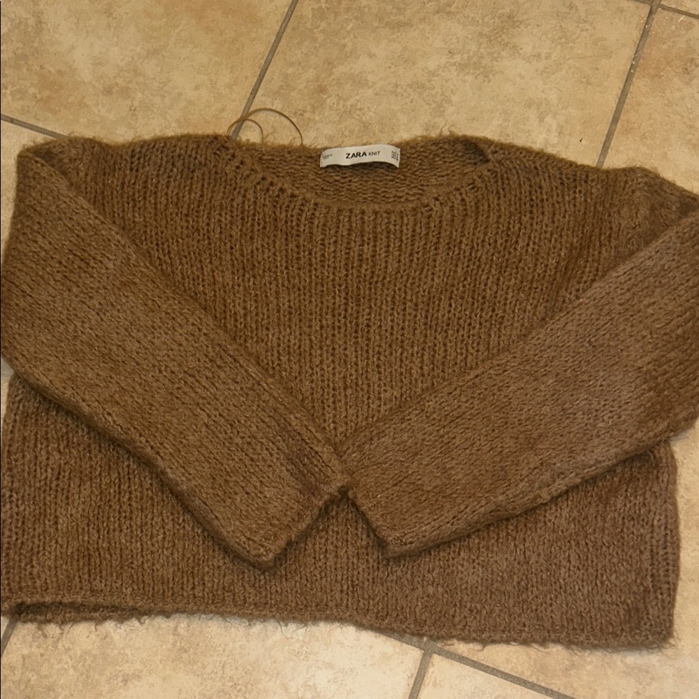 Zara Women's Cozy Brown Knit Sweater